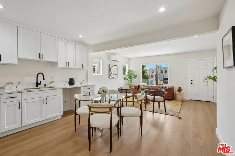 5214 Cimarron Street Los Angeles, CA 90062