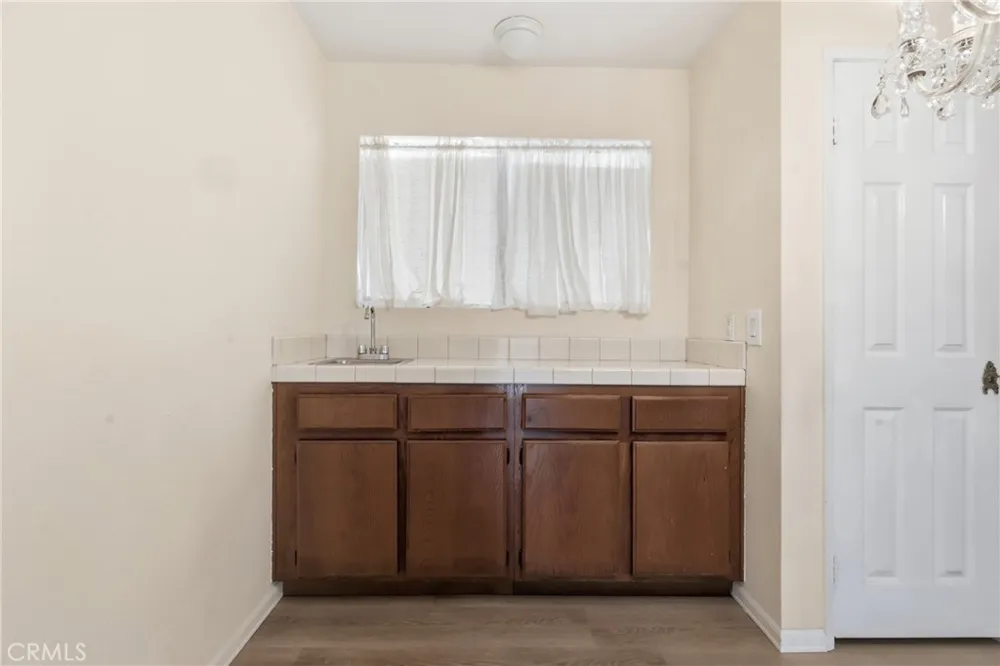 3544 S Centinela #107 Los Angeles, CA 90066