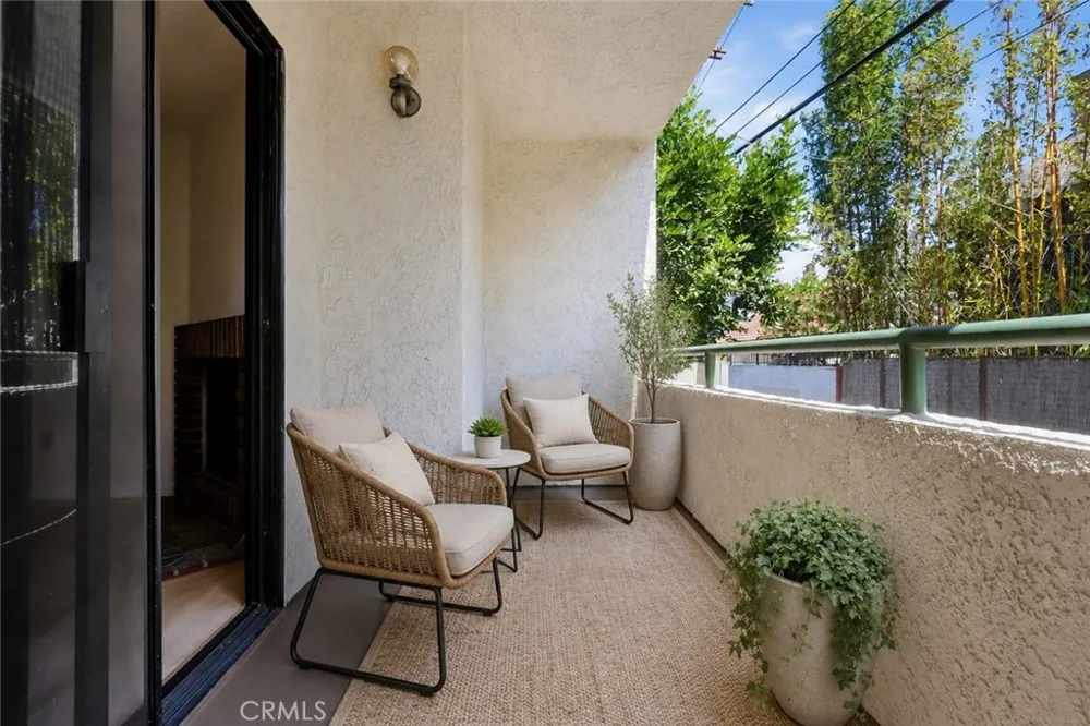 3544 S Centinela #107 Los Angeles, CA 90066