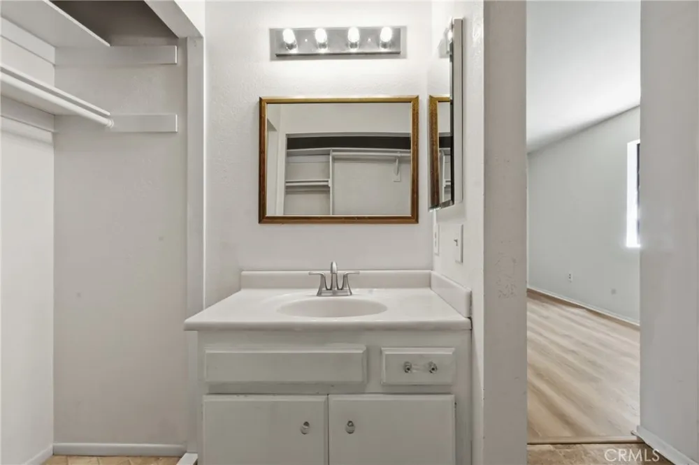 3544 S Centinela #107 Los Angeles, CA 90066