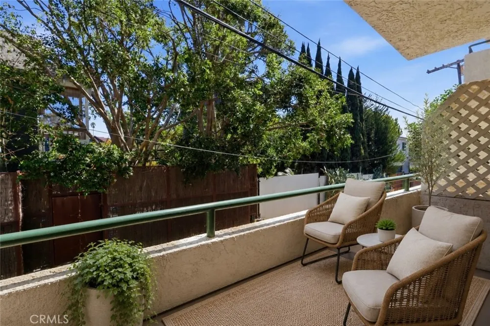 3544 S Centinela #107 Los Angeles, CA 90066
