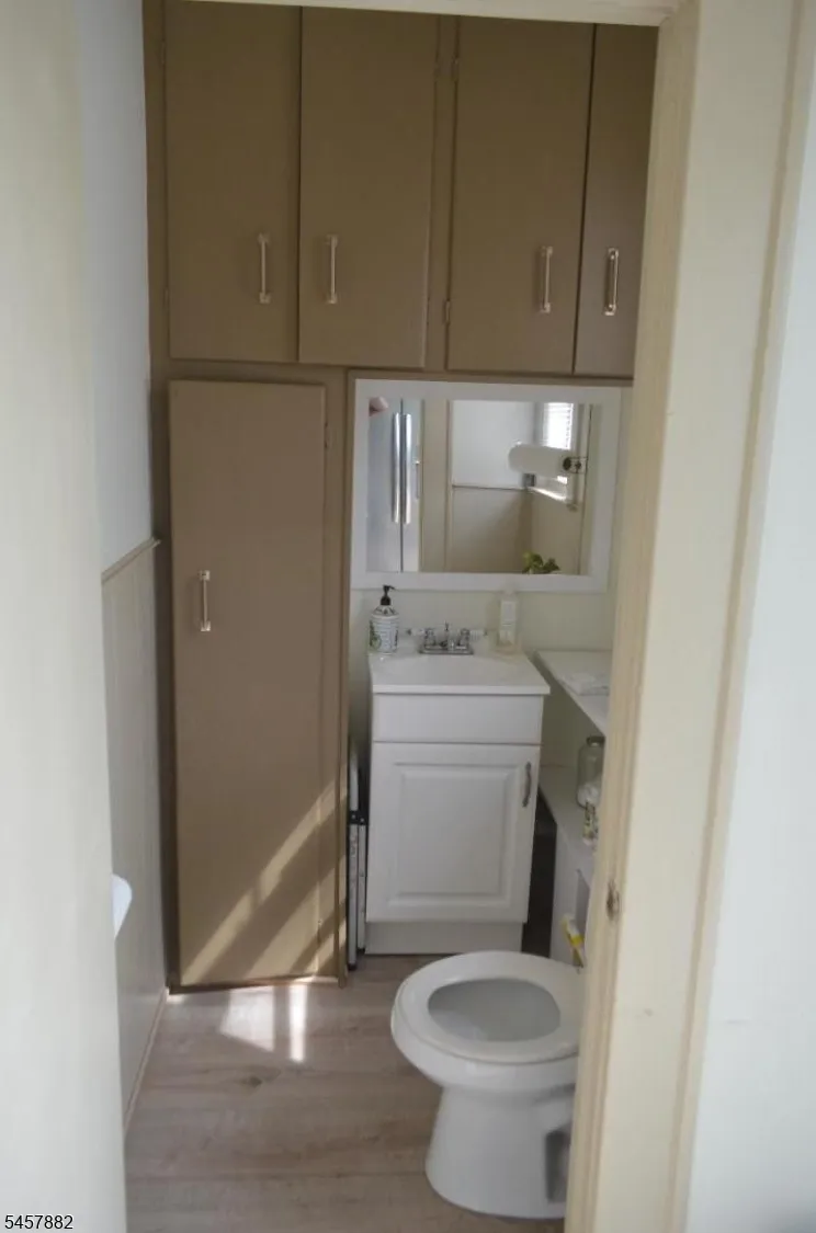 128 Hillside Ter Irvington, NJ 07111