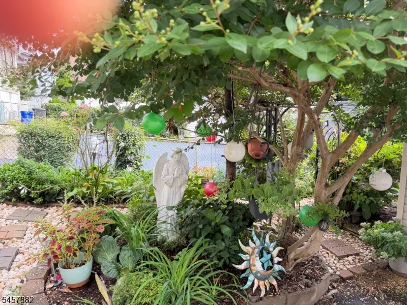 128 Hillside Ter Irvington, NJ 07111