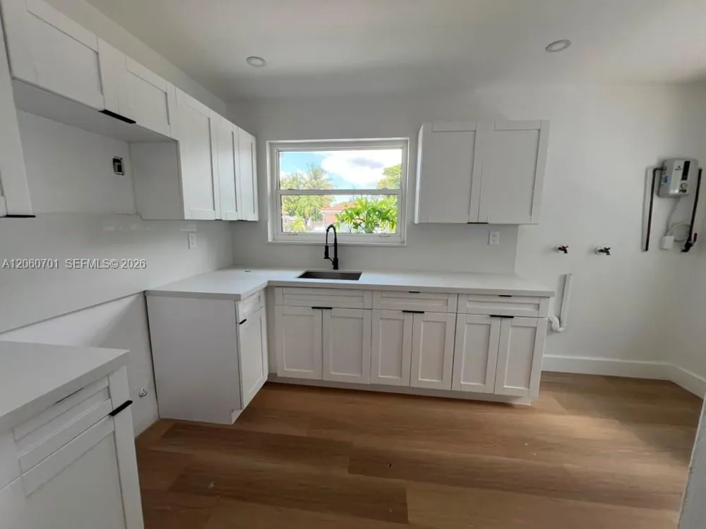 1239 SW 22nd Ave #1239 Miami, FL 33135