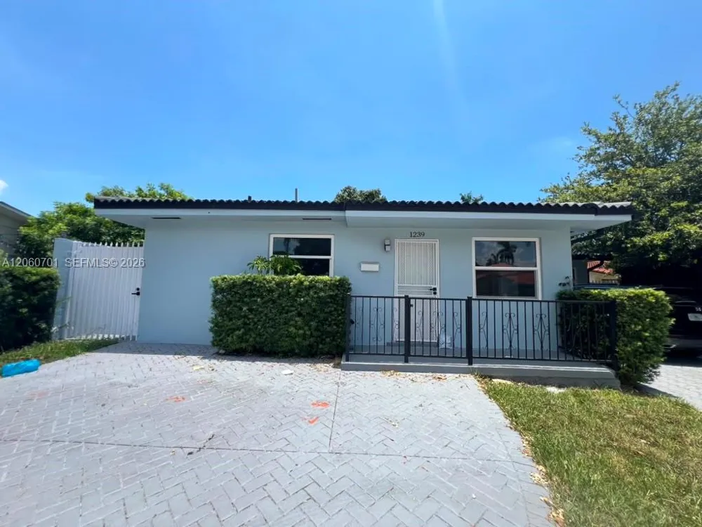1239 SW 22nd Ave #1239 Miami, FL 33135