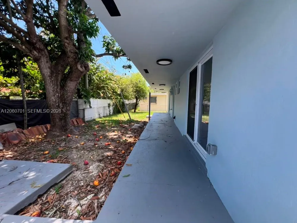 1239 SW 22nd Ave #1239 Miami, FL 33135