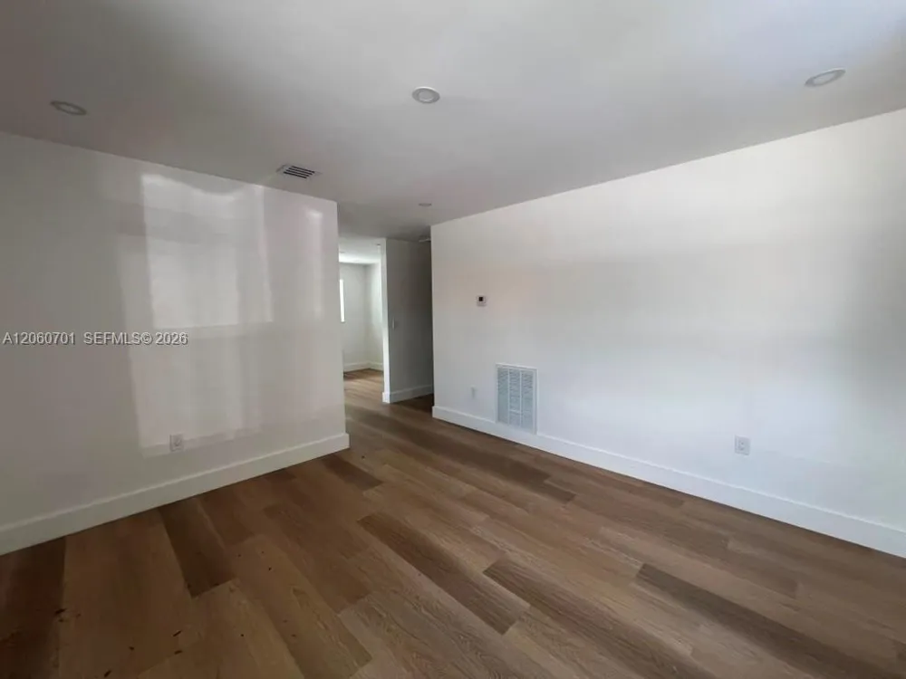 1239 SW 22nd Ave #1239 Miami, FL 33135