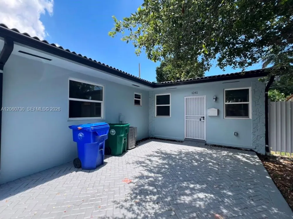 1239 SW 22nd Ave #1241 Miami, FL 33135