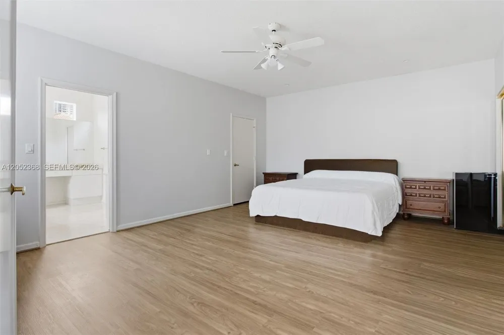 3722 NE 208th Ter Aventura, FL 33180