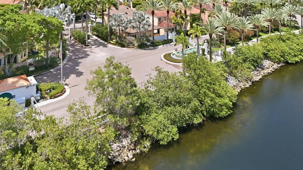 3722 NE 208th Ter Aventura, FL 33180