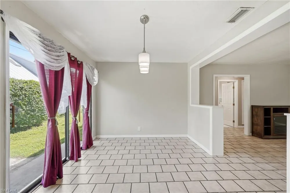 1421 Olmeda Way Fort Myers, FL 33901
