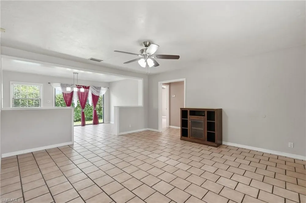 1421 Olmeda Way Fort Myers, FL 33901