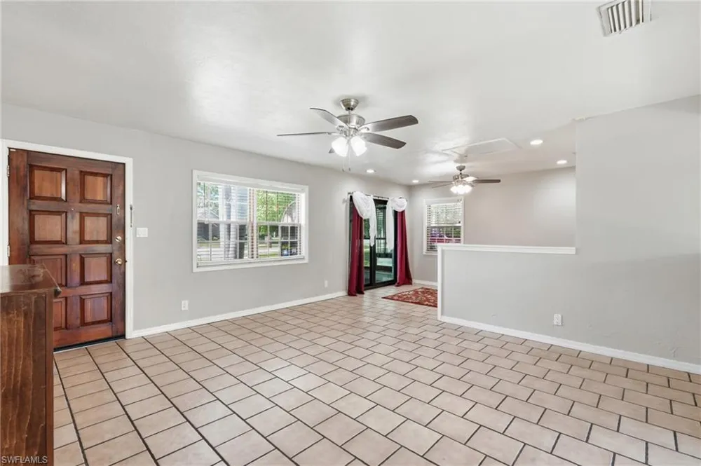 1421 Olmeda Way Fort Myers, FL 33901