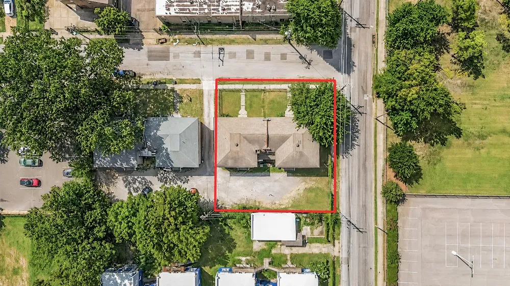 1292 COURT AVE Memphis, TN 38104