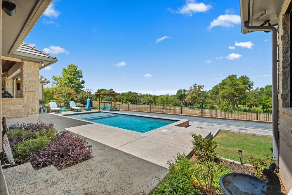 113 Bird Stone Lane Georgetown, TX 78628
