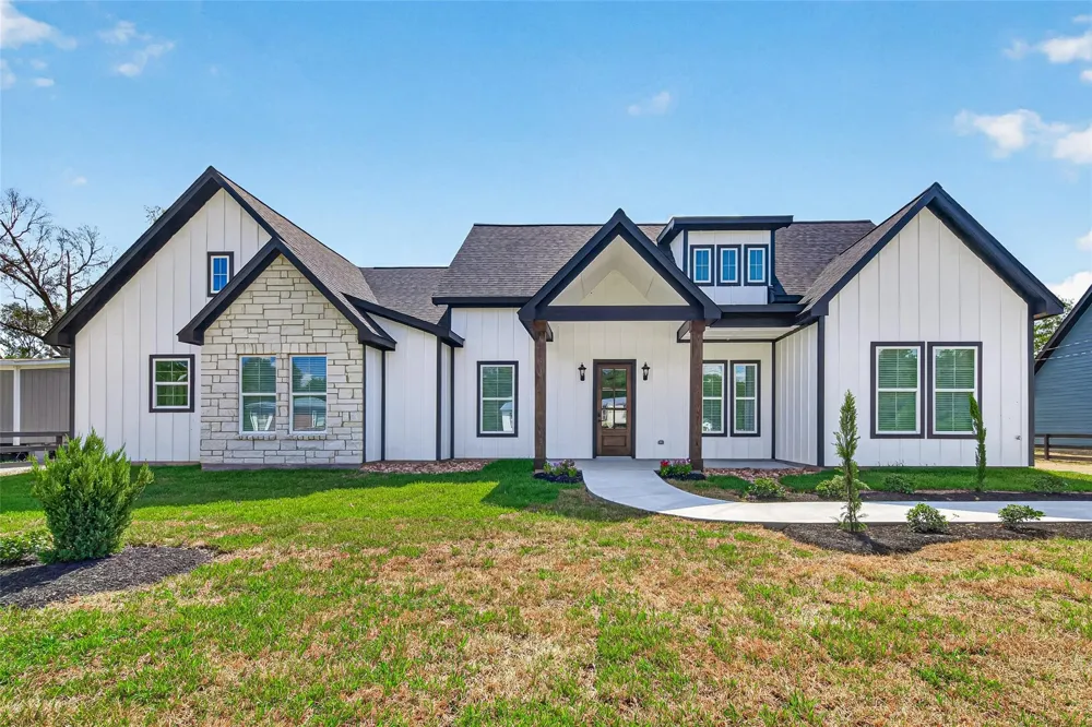 170 County Road 37301 Splendora, TX 77372