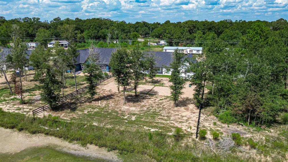 170 County Road 37301 Splendora, TX 77372