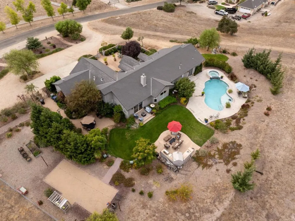 44737 Sun Valley Drive King City, CA 93930