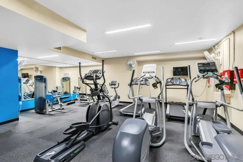 450 Street #6121 San Diego, CA 92101