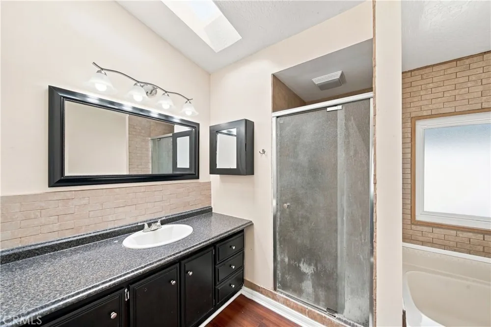 31977 Quartz Lane Castaic, CA 91384