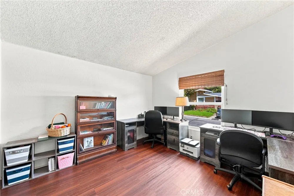 31977 Quartz Lane Castaic, CA 91384