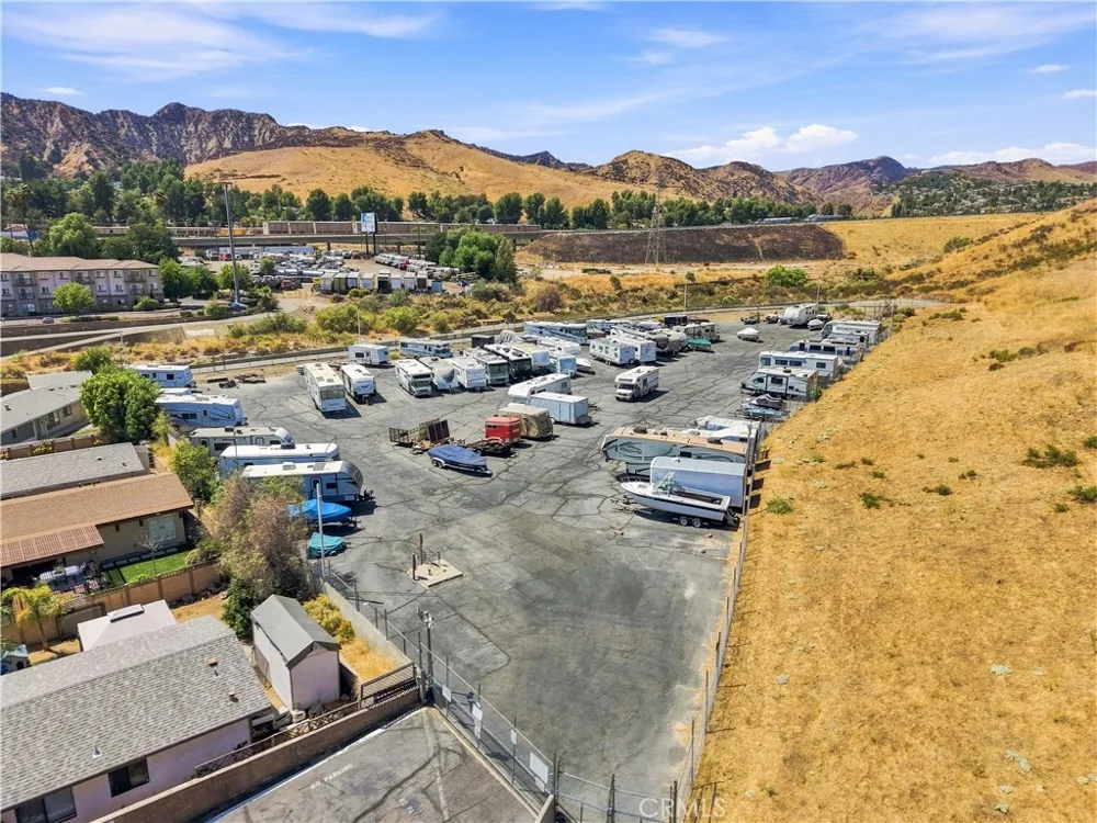 31977 Quartz Lane Castaic, CA 91384