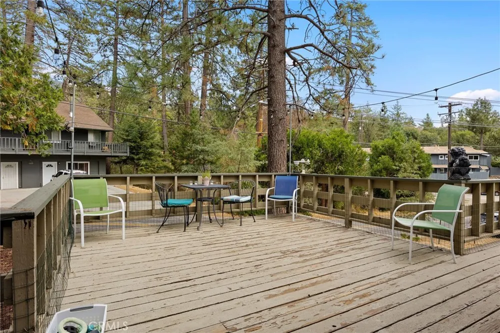 54025 Pine Crest Idyllwild, CA 92549