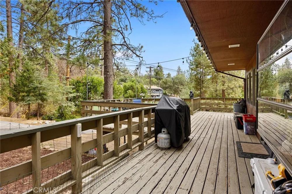 54025 Pine Crest Idyllwild, CA 92549