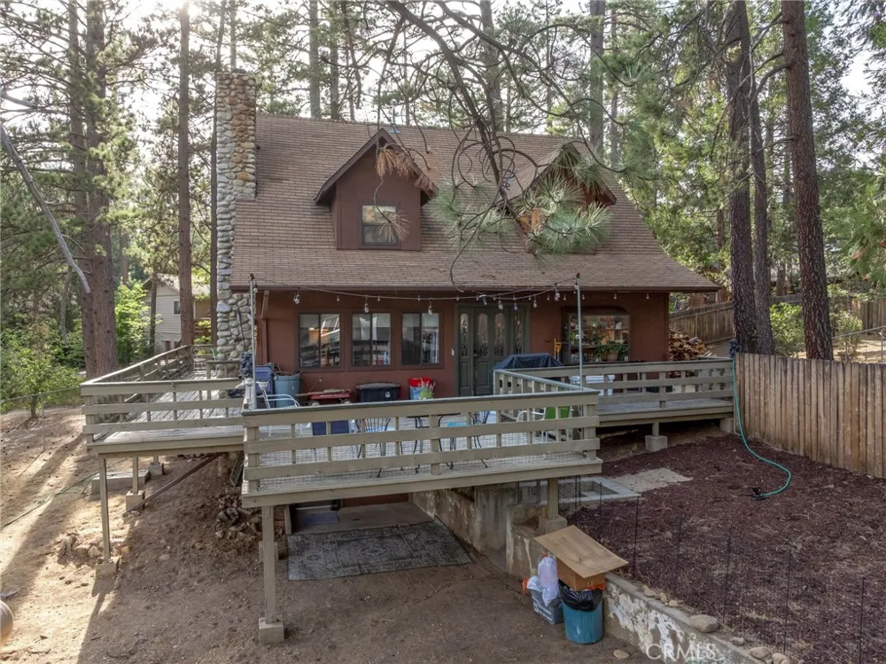 54025 Pine Crest Idyllwild, CA 92549