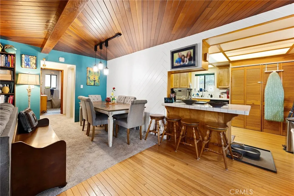 54025 Pine Crest Idyllwild, CA 92549