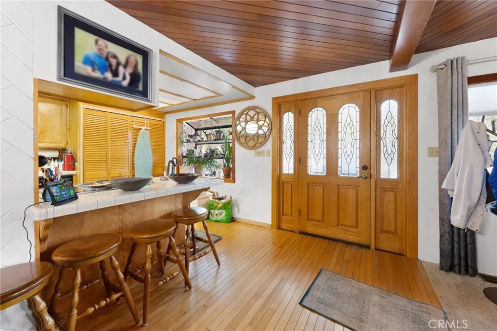 54025 Pine Crest Idyllwild, CA 92549