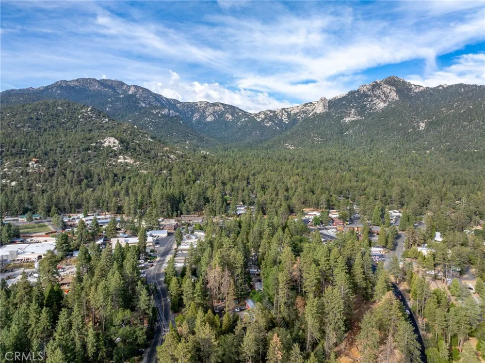 54025 Pine Crest Idyllwild, CA 92549