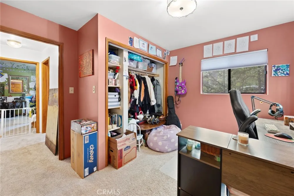 54025 Pine Crest Idyllwild, CA 92549