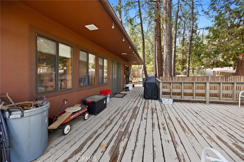 54025 Pine Crest Idyllwild, CA 92549