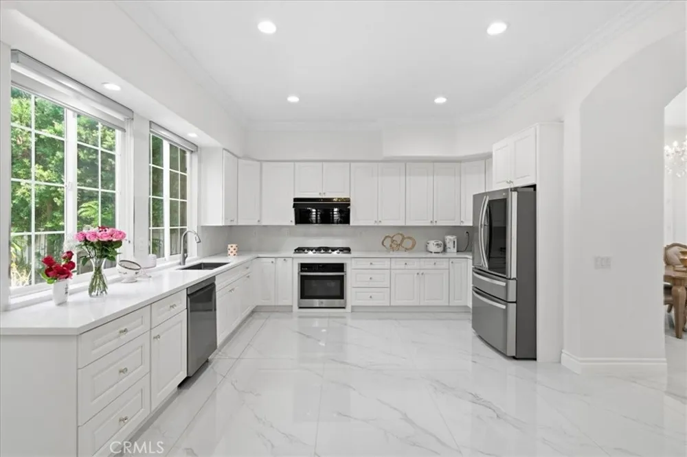 98 Winslow Irvine, CA 92620