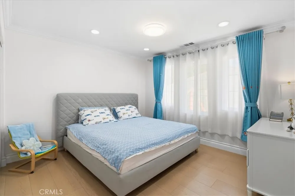 98 Winslow Irvine, CA 92620