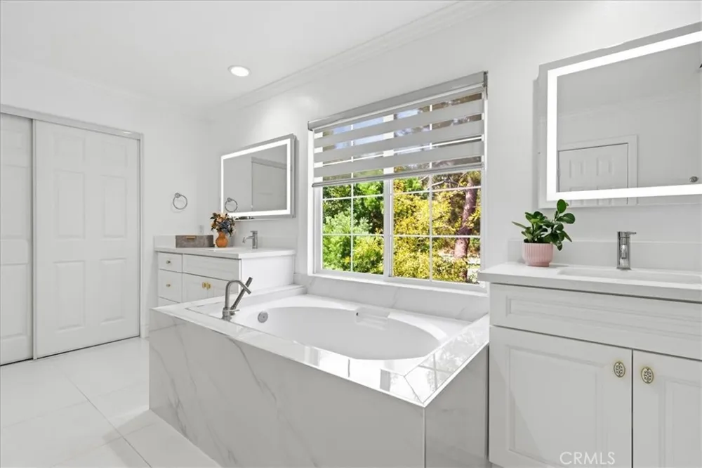 98 Winslow Irvine, CA 92620