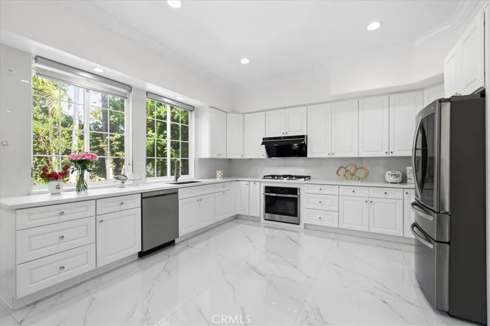 98 Winslow Irvine, CA 92620