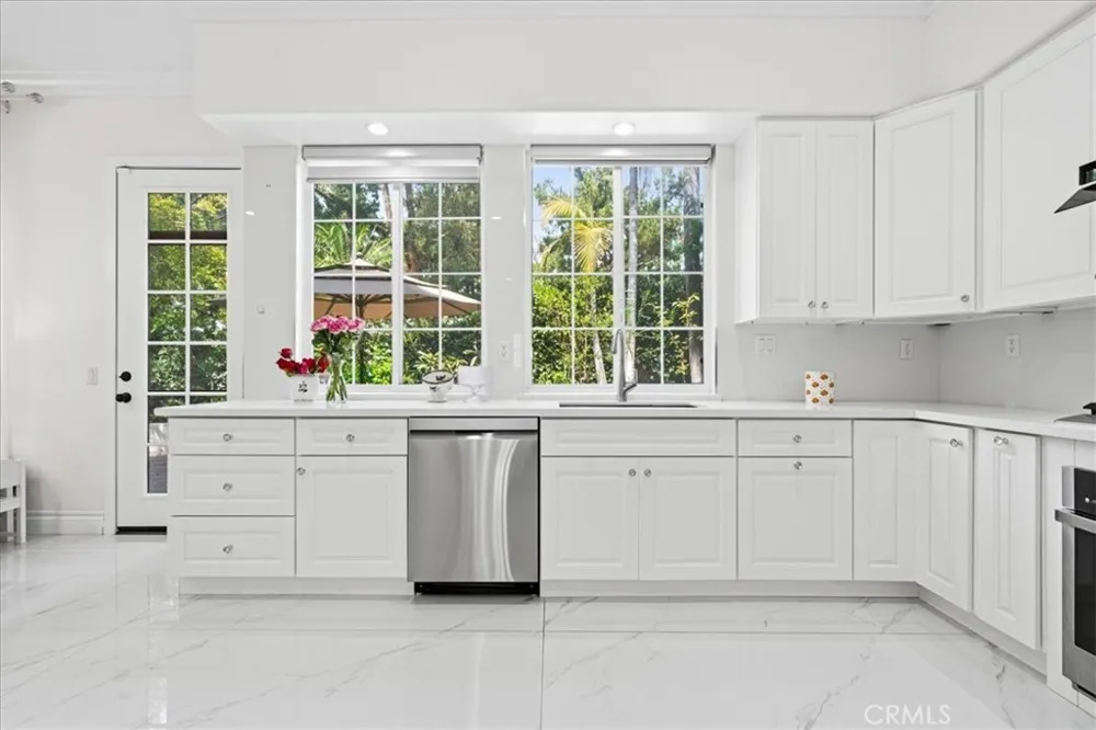 98 Winslow Irvine, CA 92620