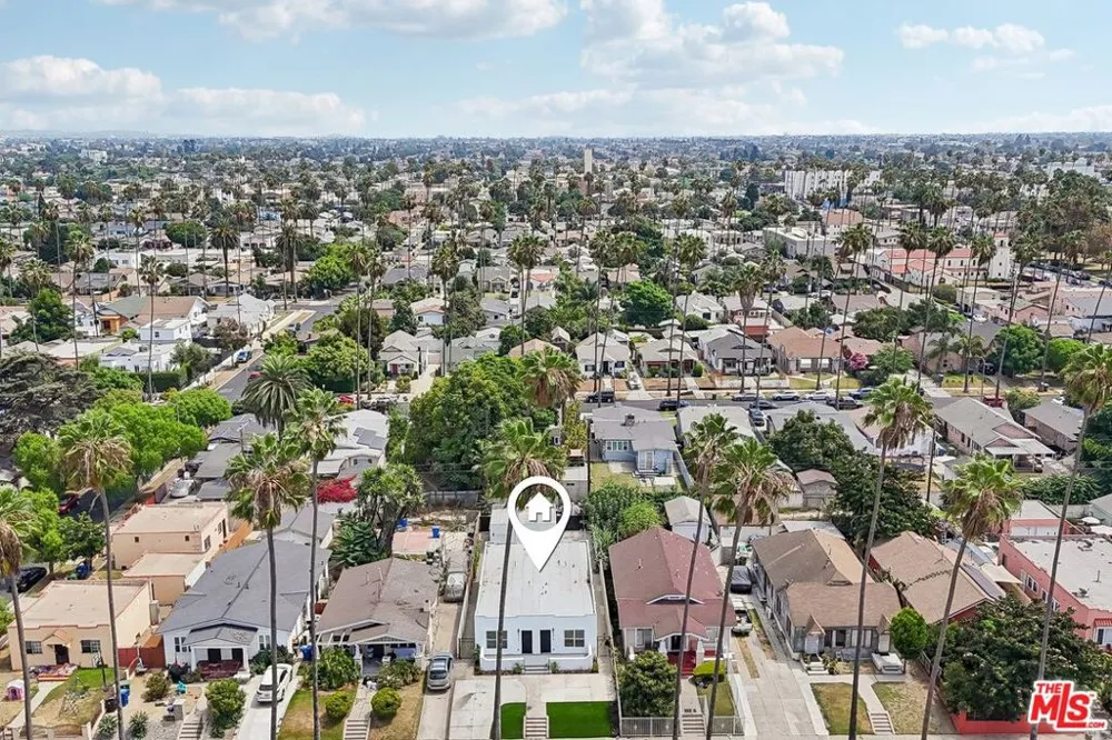 5214 Cimarron Street Los Angeles, CA 90062