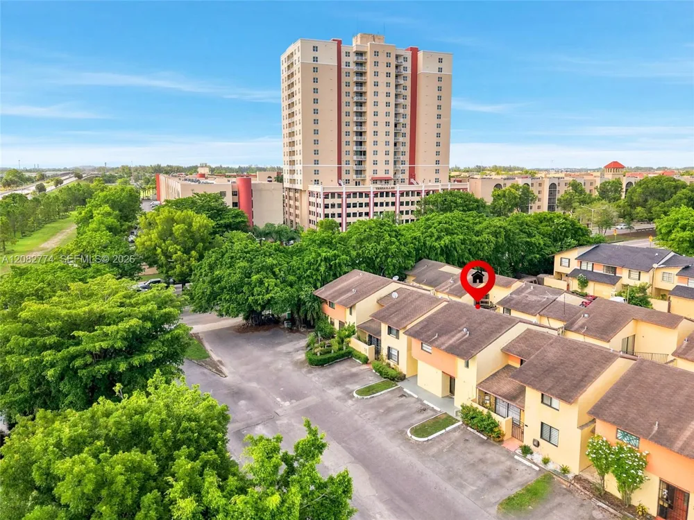 9674 Fontainebleau Blvd #28 Miami, FL 33172