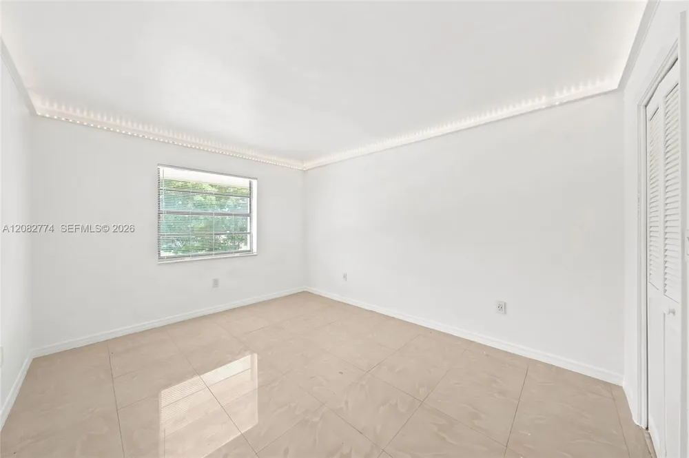 9674 Fontainebleau Blvd #28 Miami, FL 33172