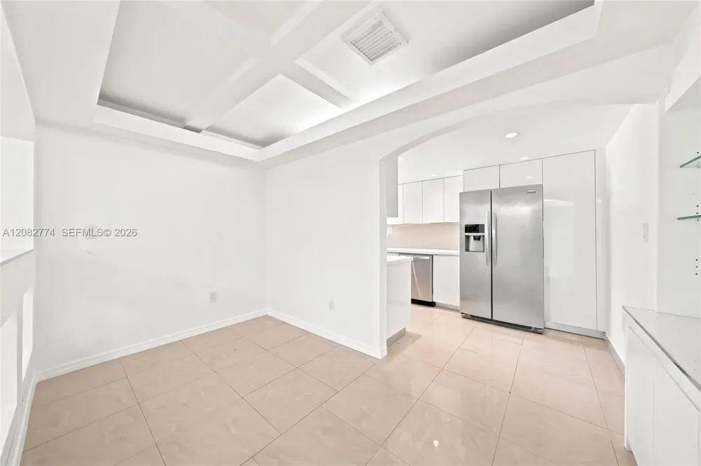 9674 Fontainebleau Blvd #28 Miami, FL 33172