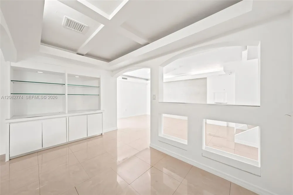 9674 Fontainebleau Blvd #28 Miami, FL 33172