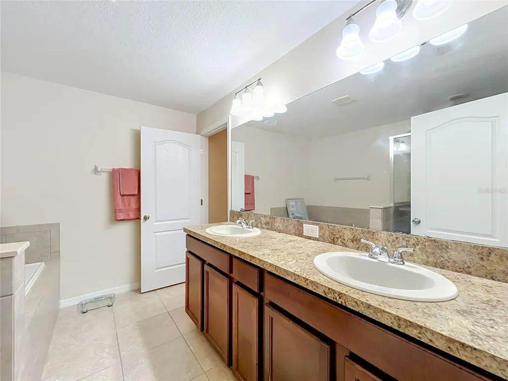 3514 RODRICK CIRCLE Orlando, FL 32824