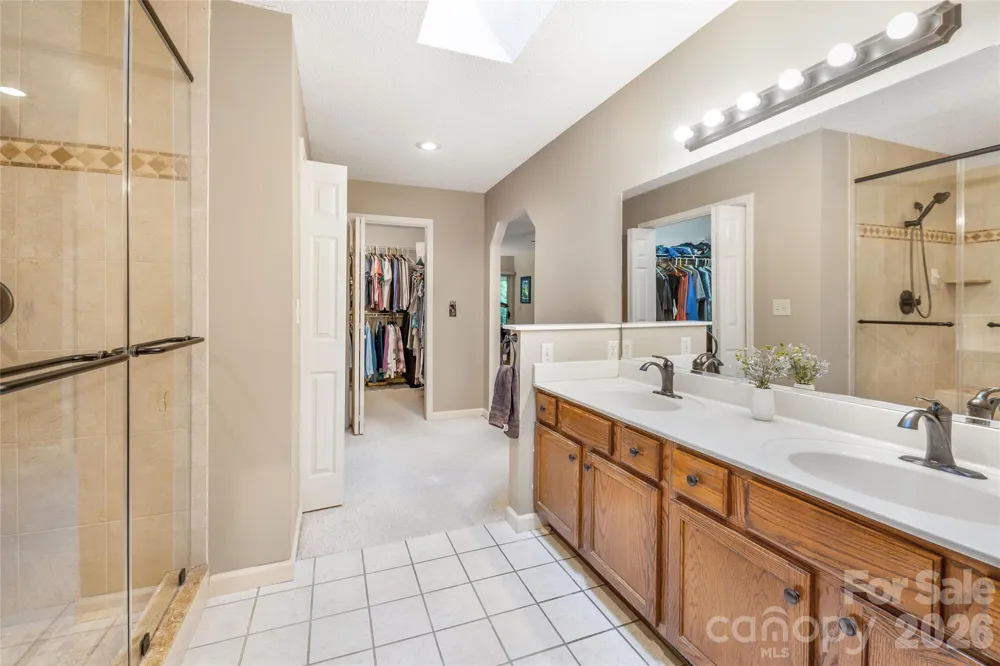 31 Hillcreek Drive Asheville, NC 28804