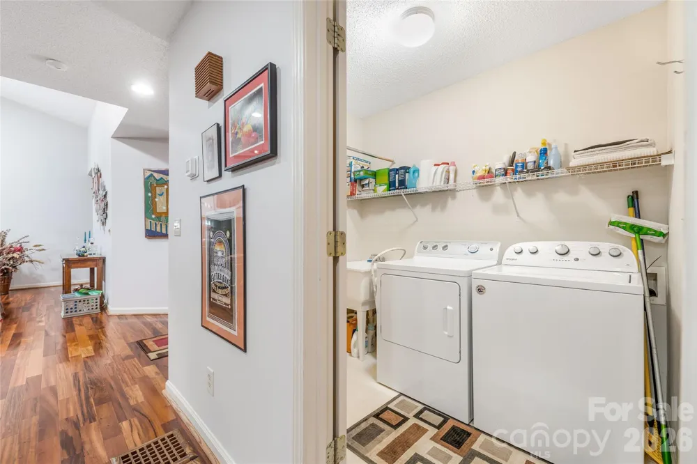 31 Hillcreek Drive Asheville, NC 28804