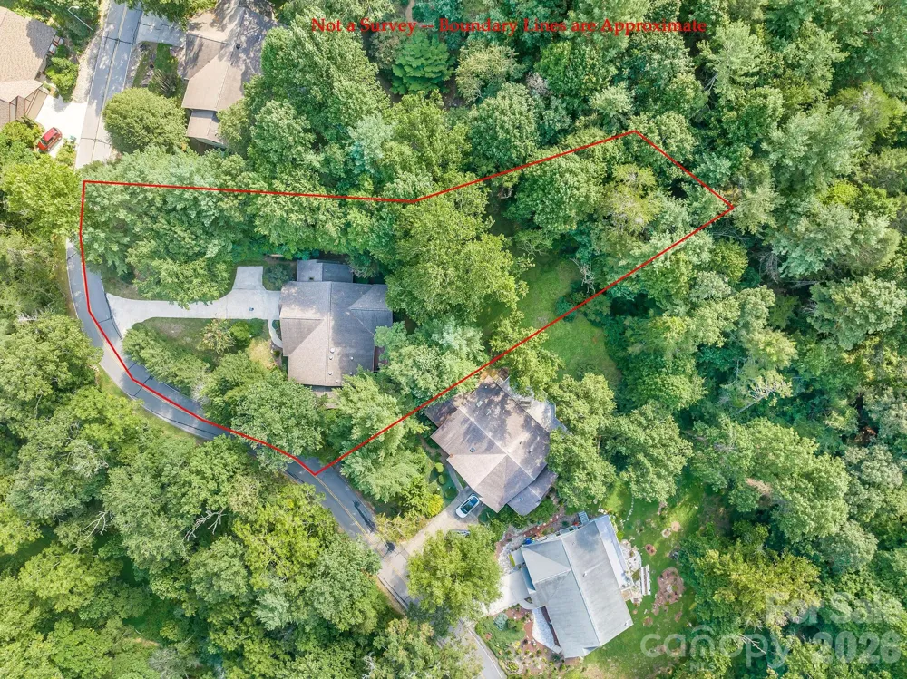 31 Hillcreek Drive Asheville, NC 28804