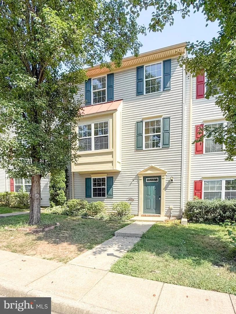 104 CHARLES STREET Fredericksburg, VA 22405