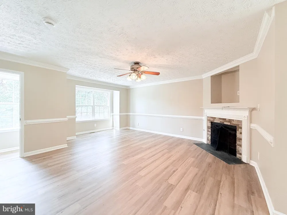 104 CHARLES STREET Fredericksburg, VA 22405